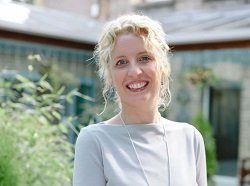 MADELEINE Ní GHALLCHOBHAIR